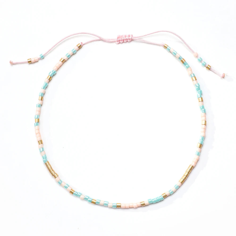 minimalistyczna koralikowa bransoletka