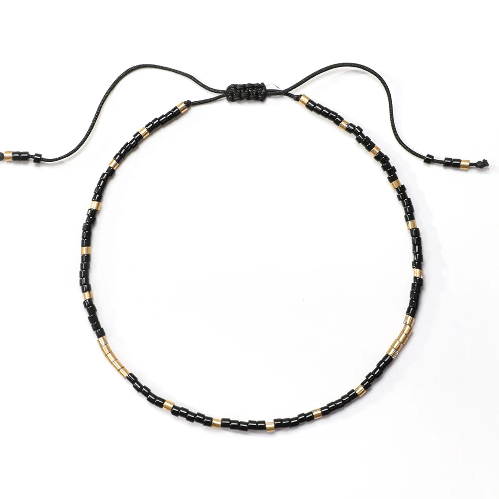 minimalistyczna koralikowa bransoletka