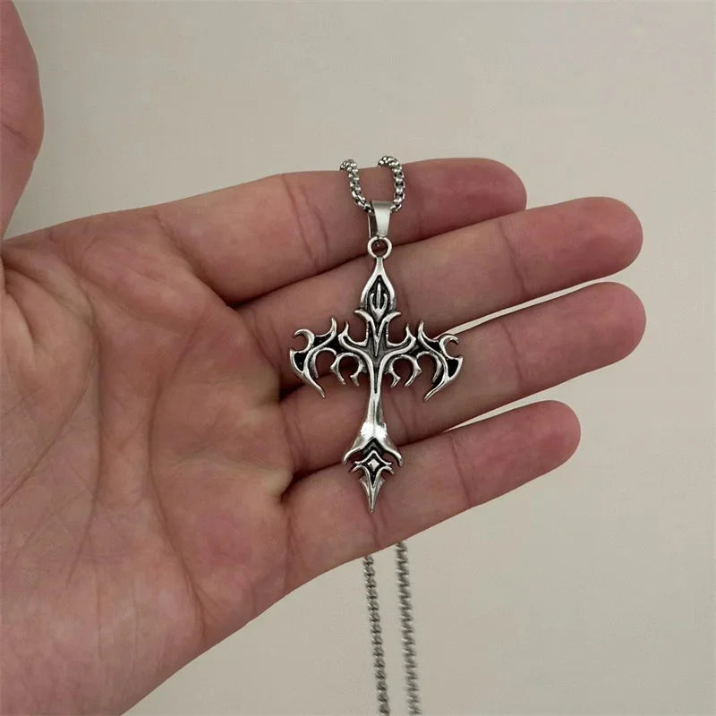 Naszyjnik retro krzyżyk