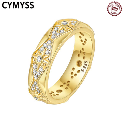 Pierścionek we wzorki