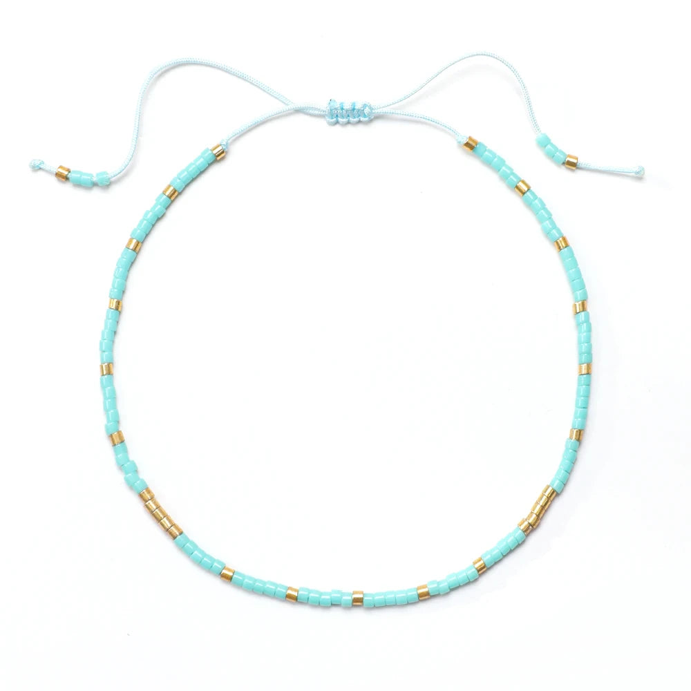 minimalistyczna koralikowa bransoletka