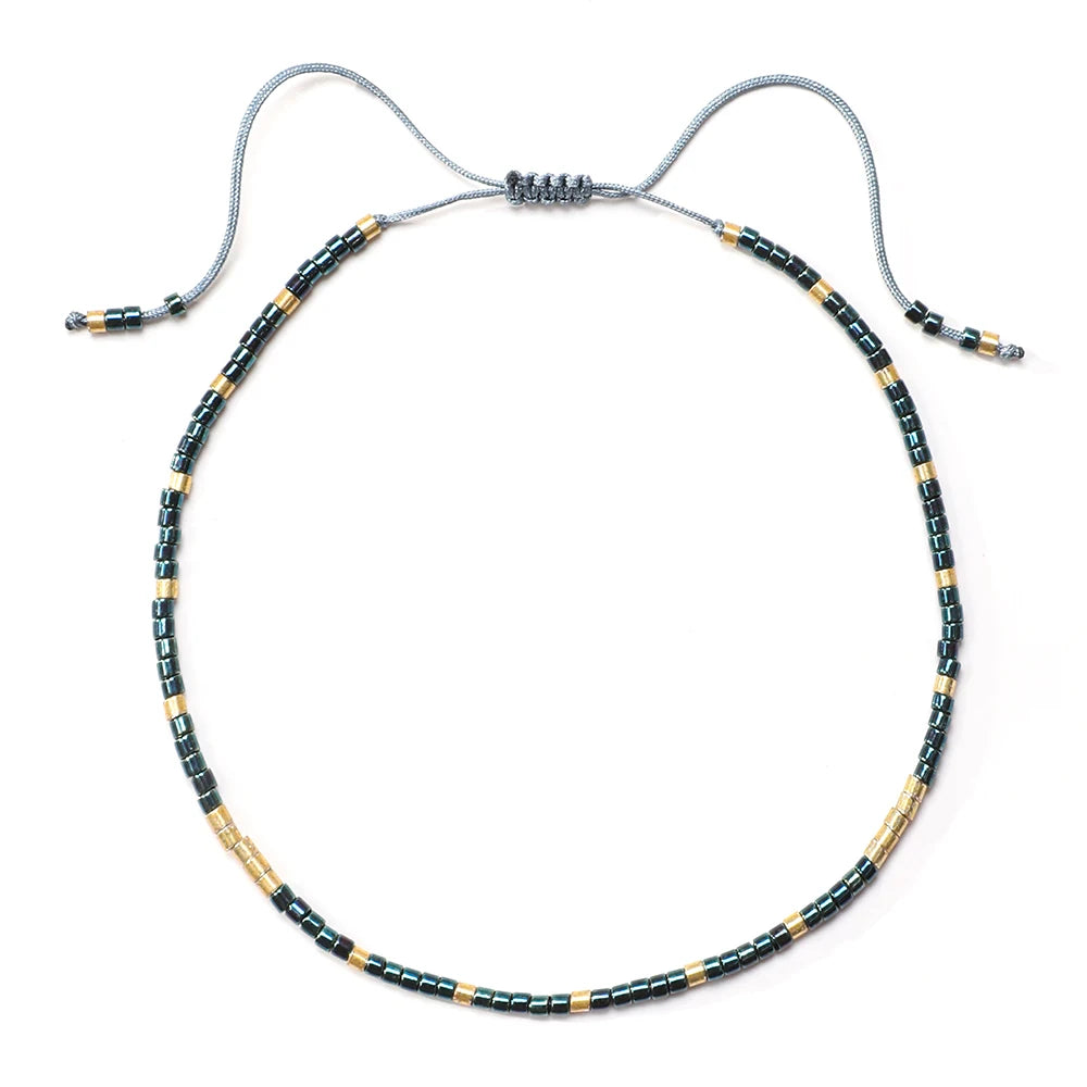 minimalistyczna koralikowa bransoletka