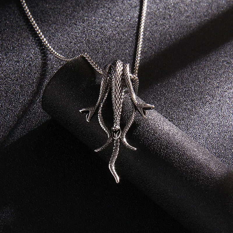 Naszyjnik retro krzyżyk