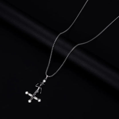 Naszyjnik retro krzyżyk