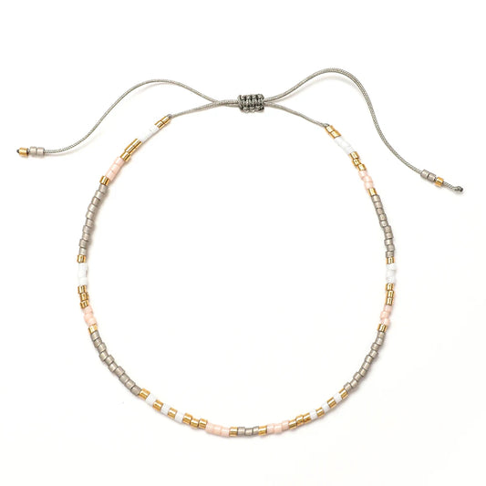 minimalistyczna koralikowa bransoletka