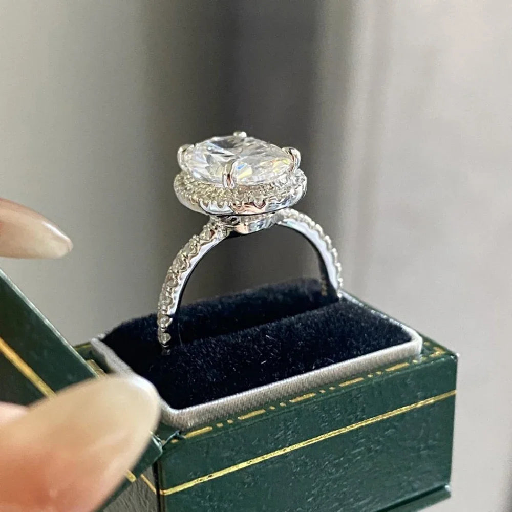 Pierścionek zaręczynowy