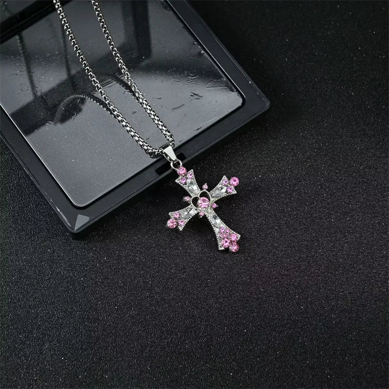 Naszyjnik retro krzyżyk