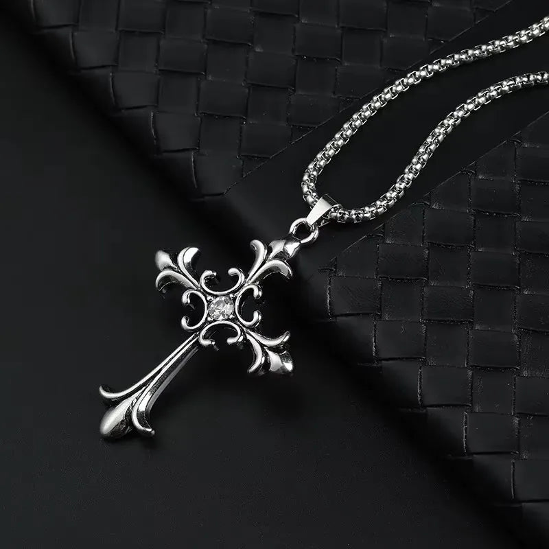 Naszyjnik retro krzyżyk